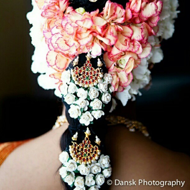 run-kumudsundari-run:  Really beautiful! I want mine to be like this! :) #Indianbridalhairstyle