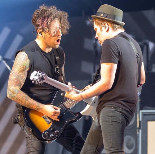 joannaeris:Inglewood, California, USA. 13th Dec, 2014. PATRICK STUMP ® and JOE TROHMAN of Fall Out B