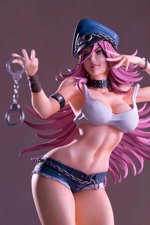 ohnoraptors:  STREET FIGHTER美少女 ポイズン  < |D’‘‘‘