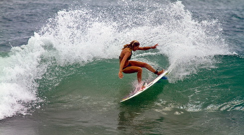 surfing-girls:  Surf Girl http://girls-surf-too.blogspot.com/