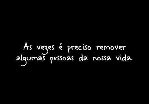 As dores, a gente transforma em poemas.