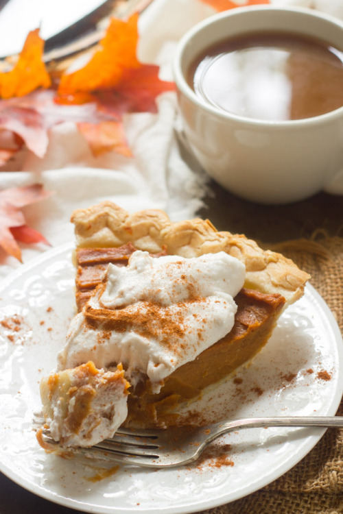 tinykitchenvegan - Chai-Spiced Vegan Sweet Potato Pie