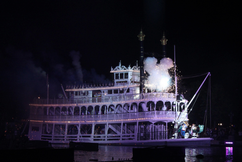 dashofdisney:Smokey Mickey