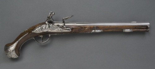 Flinktlock pistol crafted by Daniel Thierrmay of Liege, Belgium, circa 1720.from The Philadelphia Mu