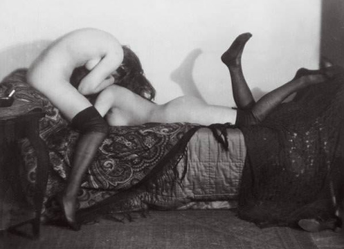 kvetchlandia:Germaine Krull     Les amies      1924 