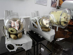 popmech:  Step inside the Russian spacesuit factory