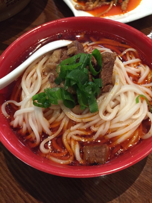 mechaanime:not pictured: 鱼香肉丝