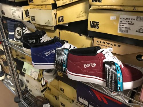 vans box