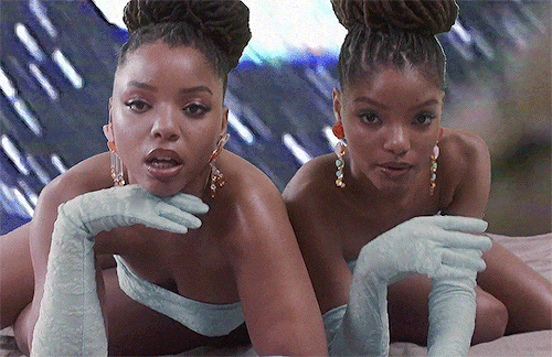 sincerely-jane:Chloe x Halle - who knew