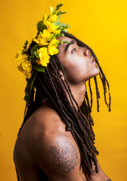 fromzimbabwee:  keemstyle:  Photo by: Ricardo NelsonCrown by: Andrew Fitzsimmons  Flawless 