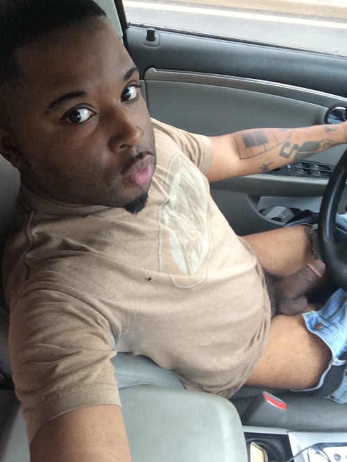 blk-eyes:Looks like the dick is driving to me