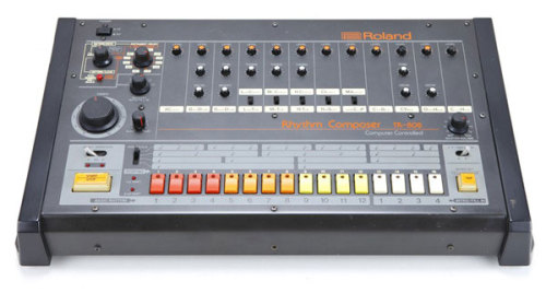 socialmasterbation:  TR-33 TR-55 TR-77 CR-68 CR-78 TR-808 TR-505 TR-909 TR-606 TR-707