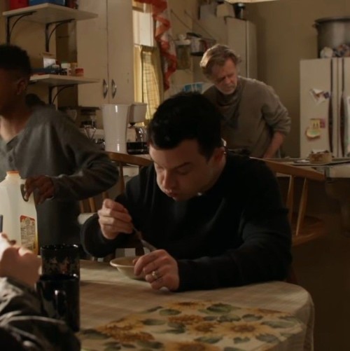 Just Gallavich Eating