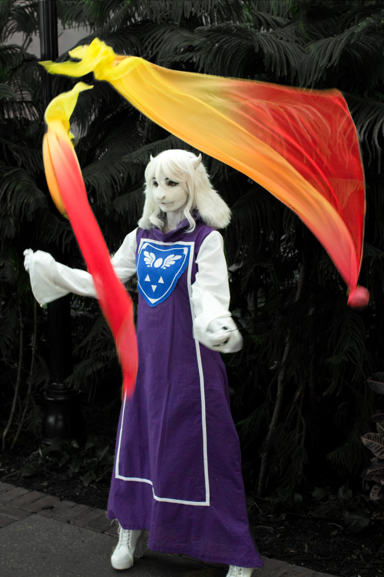 banzai-jinto:shatterstag:arorea:amberphoenixshitposter:arorea: [ *Toriel prepares