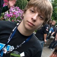 achievementt-teeth:  Young Achievement Hunter