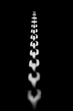 vizual-dizturbance:   	Chained by Trevor    	Via Flickr: 	Processed to the max.  