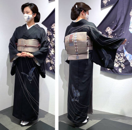 Fantastic Yatagarasu (three Legged Crow) Kimono, By Yuuzen Master And Modelled By Kanzashi Artist Sakae
