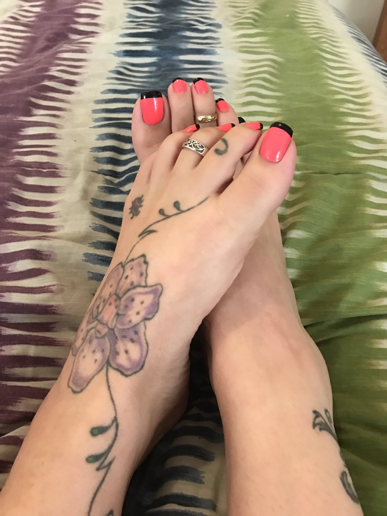 unbelievablefeet:  Webfinds - Source: @sweetesthang45