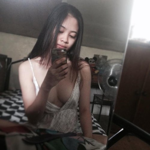 oldscooter1964: Amateur. (Nn) I think she hot