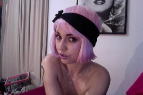 dirtynormajeane:  more like me ❥