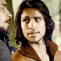 aquabutt:  genginger:  momochanners:  barbeauxbot:  rurone:  #holy fucking shitWHO IS THIS YOUNG MAN I MUST KNOW  That is Luke Pasqualino  Started watching The Musketeers yesterday, and I have come to the conclusion that Luke is the cutest and hottest