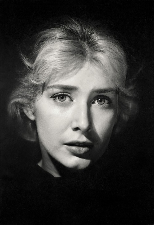 fragrantblossoms:Annemarie Heinrich, Gilda, 1963.