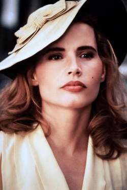 miss-vanilla:Geena Davis, 1992.