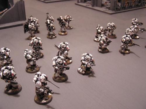 amenhotepiv: wh40khq: Pre-Heresy Luna Wolves Amazing, love it