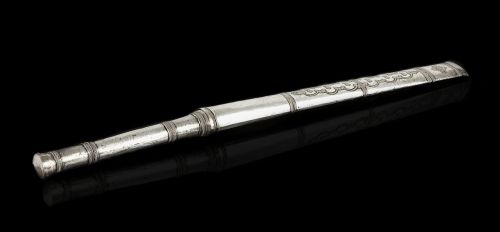 art-of-swords:Dha SwordDated: 19th centuryCulture: BurmeseMedium: steel, wood, silverMeasurements: o