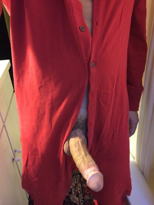 vergasgrandes52:Daddy’s long-John cock