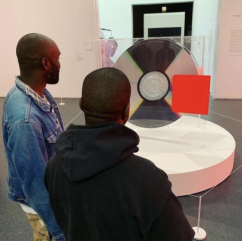 Large Yeezus Sculpture in front of Chief Keef-Supreme Art in the Virgil  Abloh “Figures of Speech” exhibit in Chicago : r/Kanye