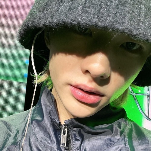 Hwang Hyunjin Icons.