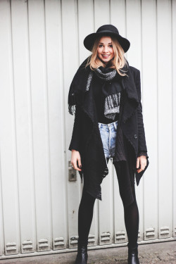 lookbookdotnu:  SYMMETRY SUNDAY! (by Lea …) 