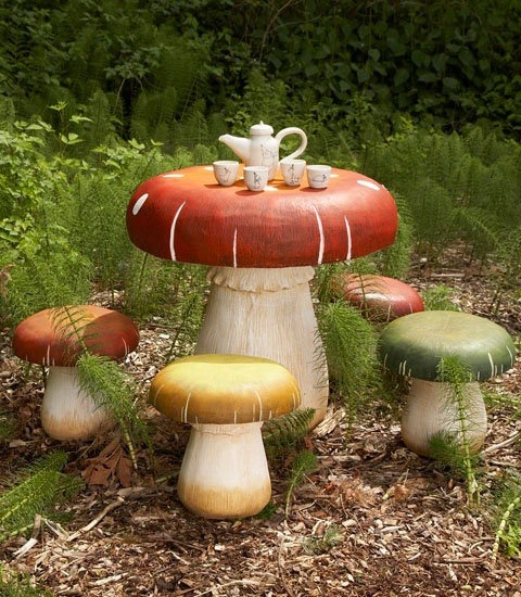 dangerously-human: @loubuttons Meet me in the woods for a tea party?