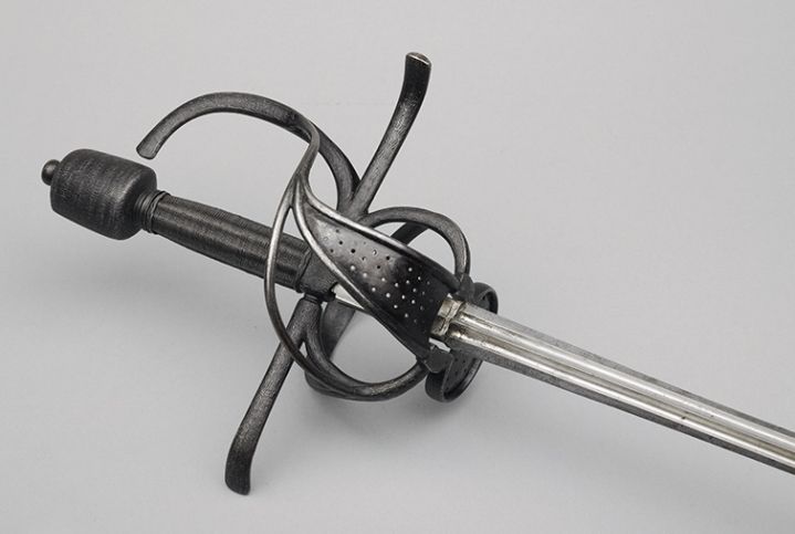 art-of-swords:  Rapier and Dagger Set Dated: circa 1620; possibly 19th century (dagger