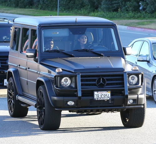  01.16.15: Kylie driving in Calabasas with Tyga 