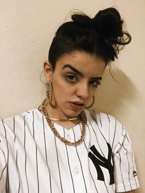 http://streetgrl.tumblr.com/post/165129454217
