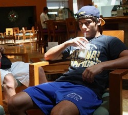 randomtwinks:  In the lobby  Cute