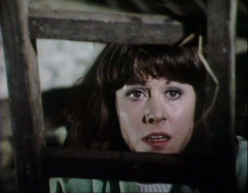 Elisabeth Sladen as Sarah Jane Smith in ‘Terror of the Zygons’ - pt 1