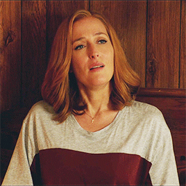 stella-scully: Yeah, this is how I like my Mulder  I have the same reaction, Scully. Yes. Always.