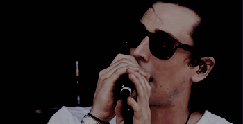 rickonstvrk: that’s how feelings sound like  travis hawley, night riots • take me back to your love,