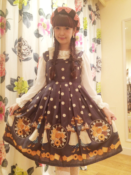 auris-cosplay:  Rabbit tea time by Leur Getter