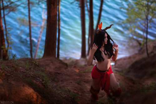 milligan-vick:    The Witcher 3Succubus of Ard Skellig Kalinka Fox as Succubusphoto by me  More great Witcher cosplay from Milligan Vick 