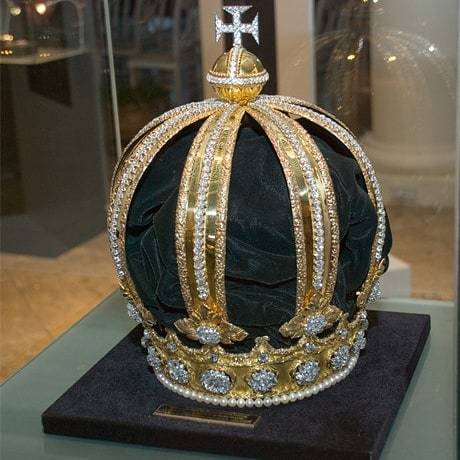 Royal Crown - The Imperial Crown of Brazil . The Imperial Crown of Brazil, also knows as the Crown o