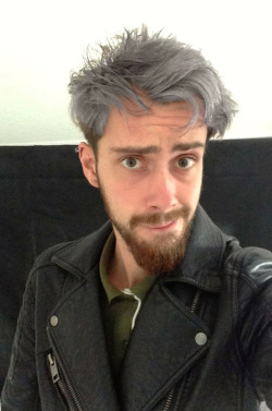 yoshijoshii:  Joined the silver hair craze.