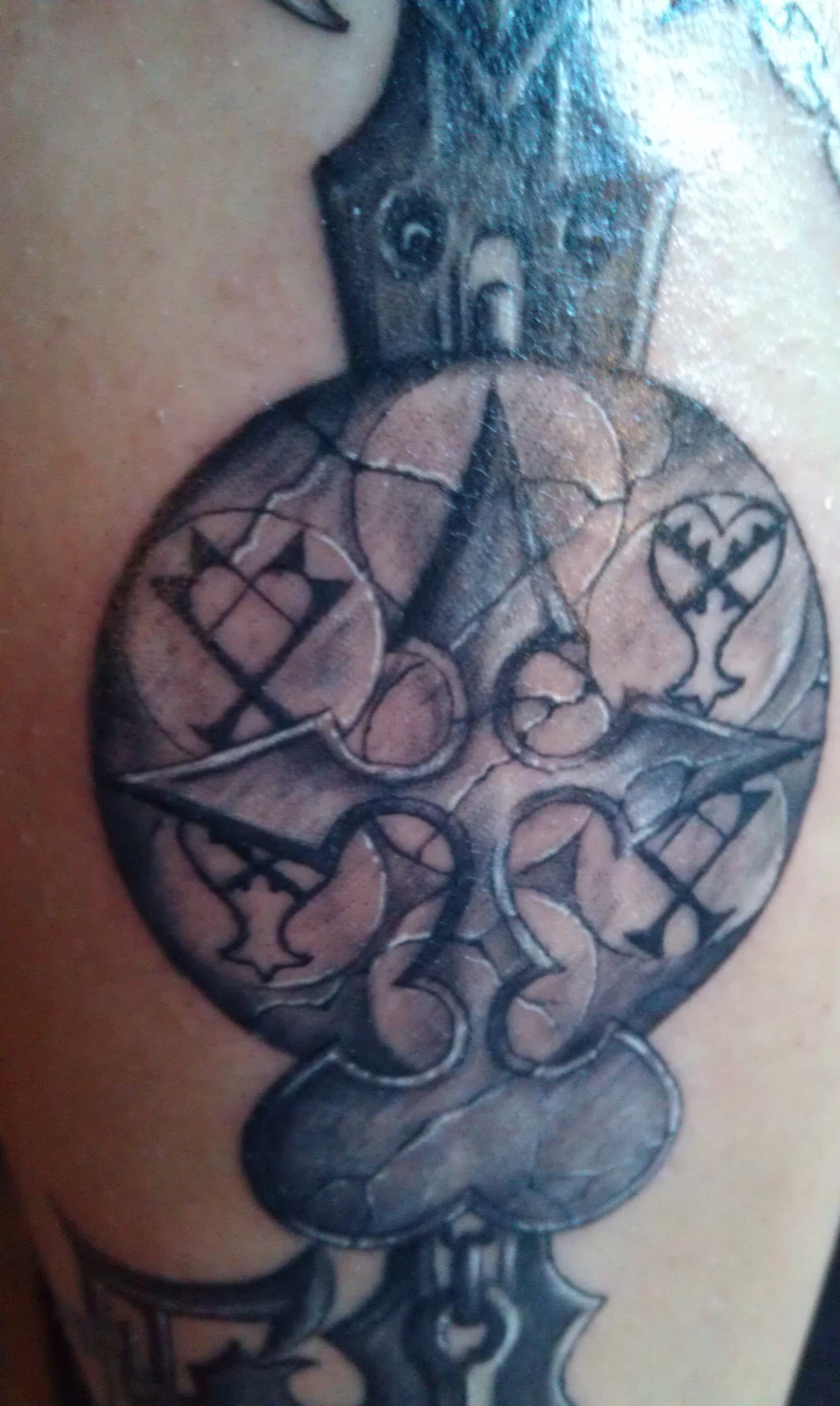 waitlistedmommy:  4 hour session and I couldn’t be happier. Done by Manuel Vega