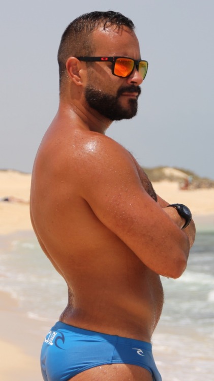 HOTGUYS