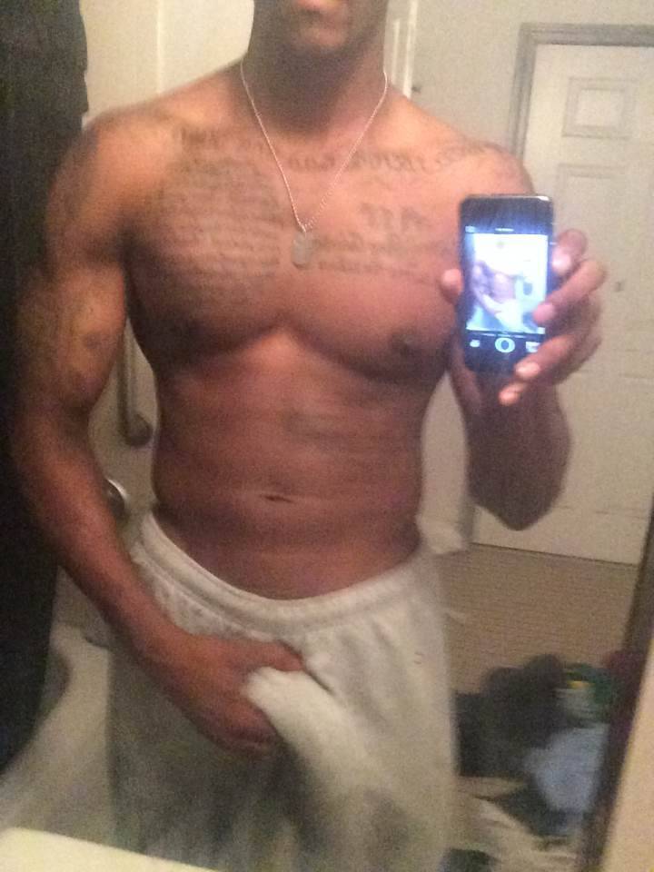 texaslove2013:  tightholebigdick:  I need ALL of him http://tightholebigdick.tumblr.com/