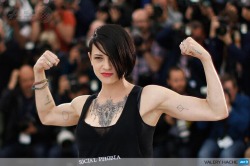  Asia Argento - Cannes 2014 - Red Carpet