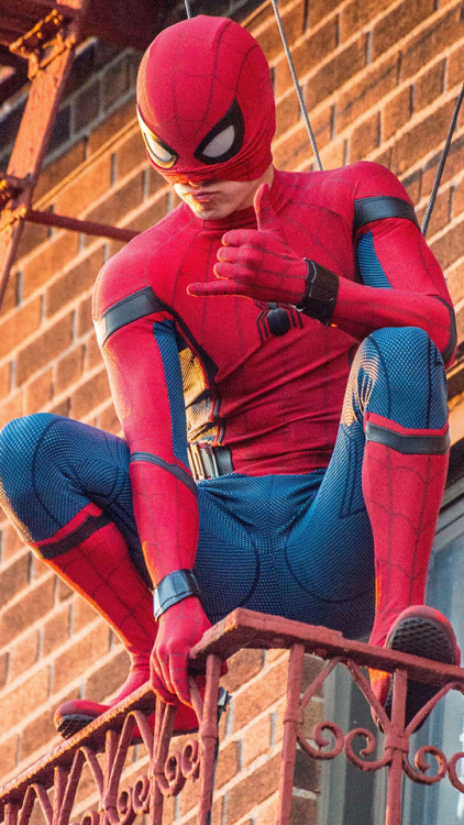 spiderszman: Spider-Man: Homecoming Set - Lockscreens like/reblog if you save/use or ©: spiders
